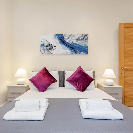 Luxury Apartments 2 Bedrooms Central Maidenhead Exterior photo