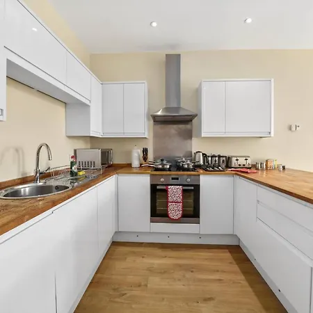 Luxury Apartments 2 Bedrooms Central Maidenhead Exterior photo