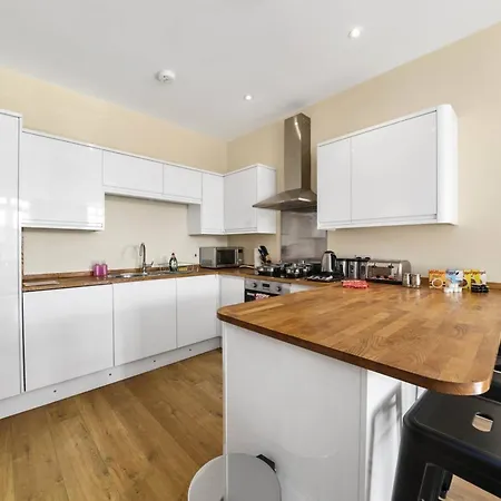 Luxury Apartments 2 Bedrooms Central Maidenhead Exterior photo