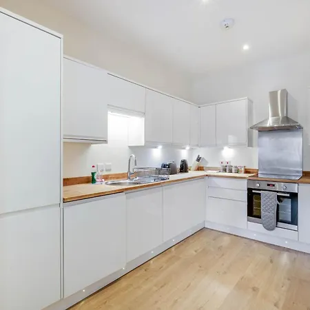 Luxury Apartments 2 Bedrooms Central Maidenhead Exterior photo
