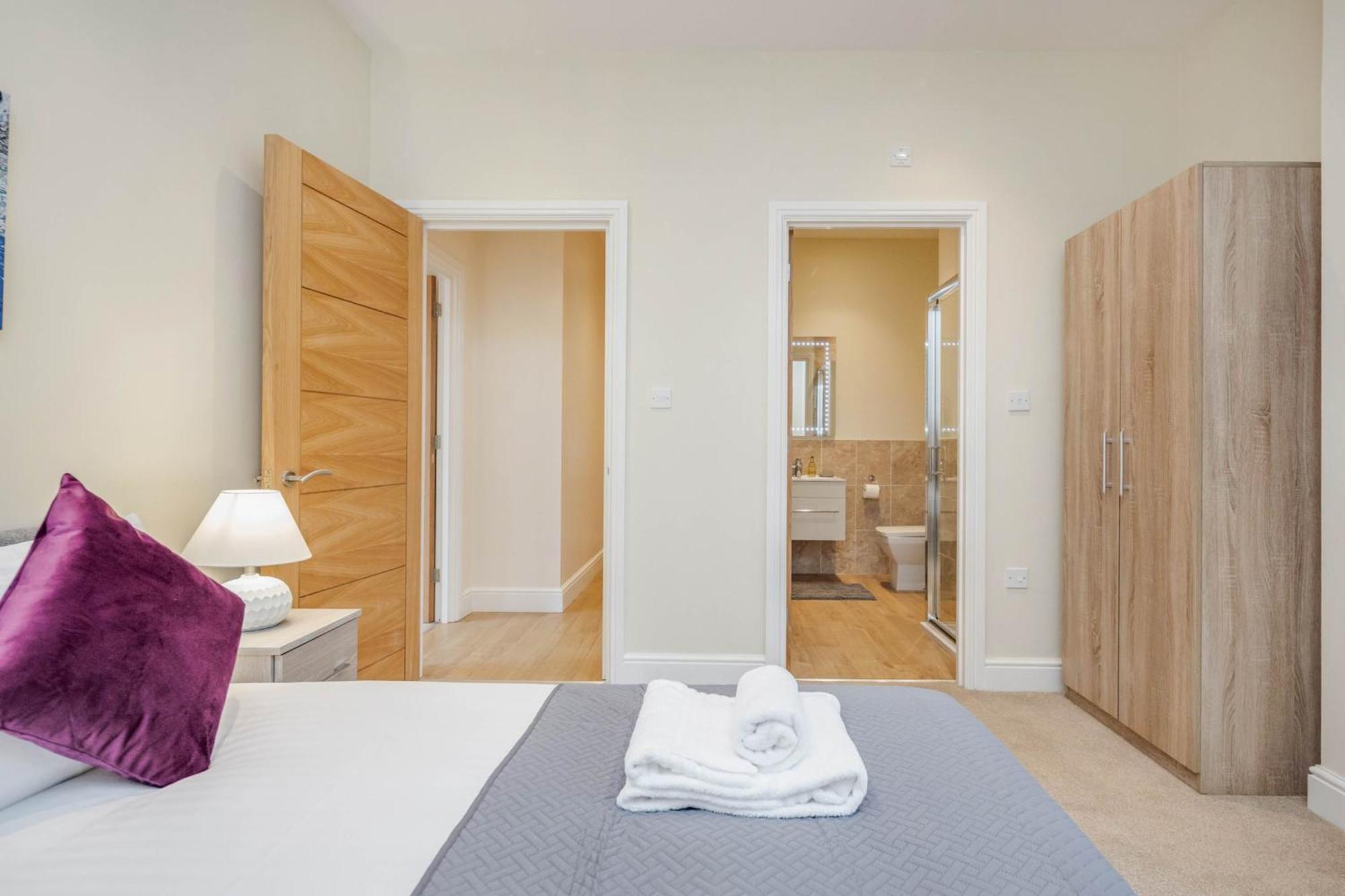 Luxury 2 Bedrooms Maidenhead
