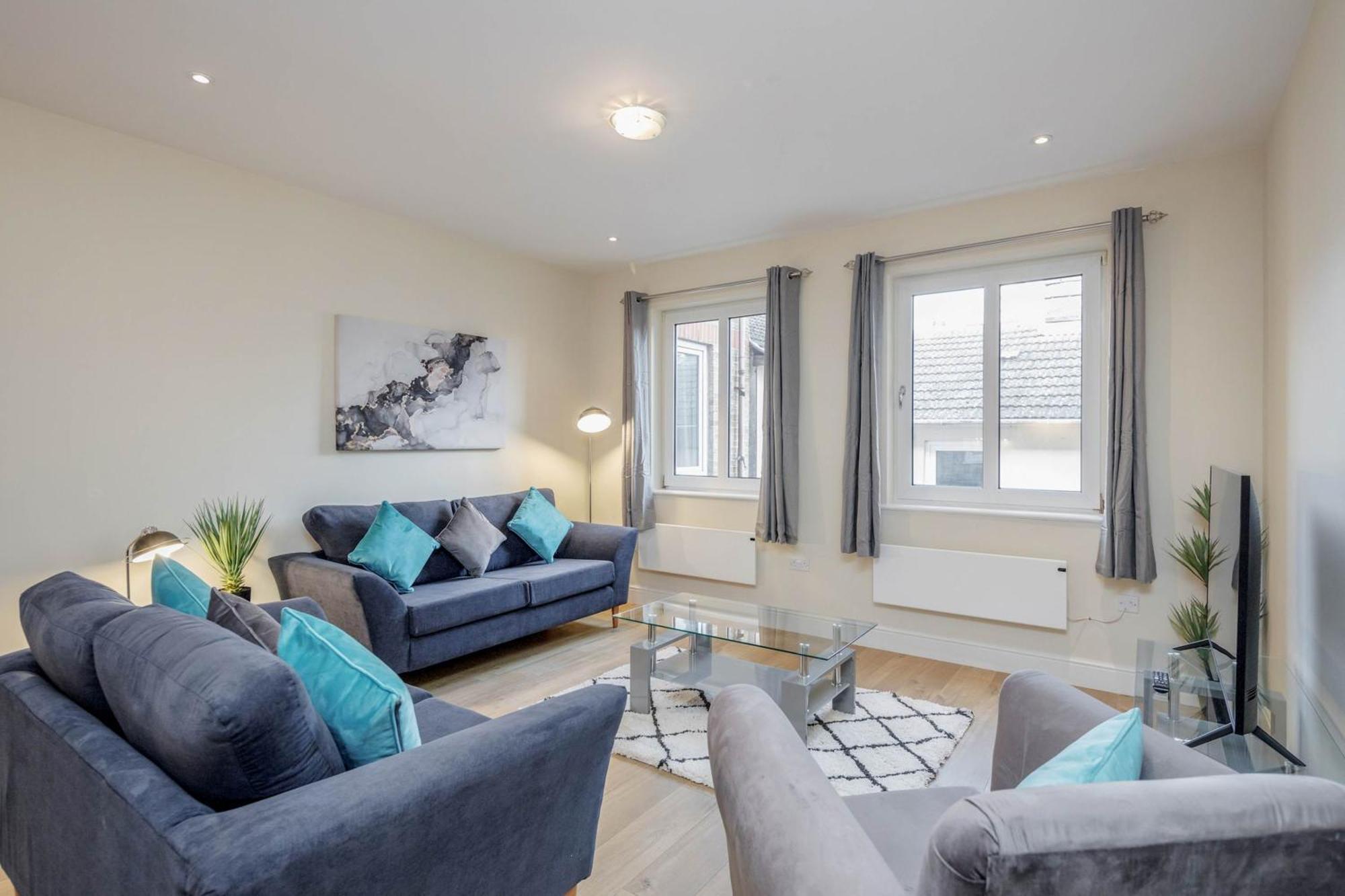 Luxury 2 Bedrooms * Maidenhead