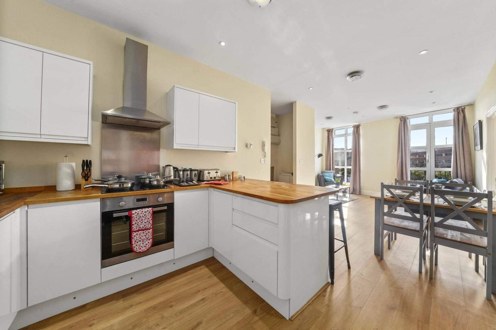 Luxury 2 Bedrooms * Maidenhead