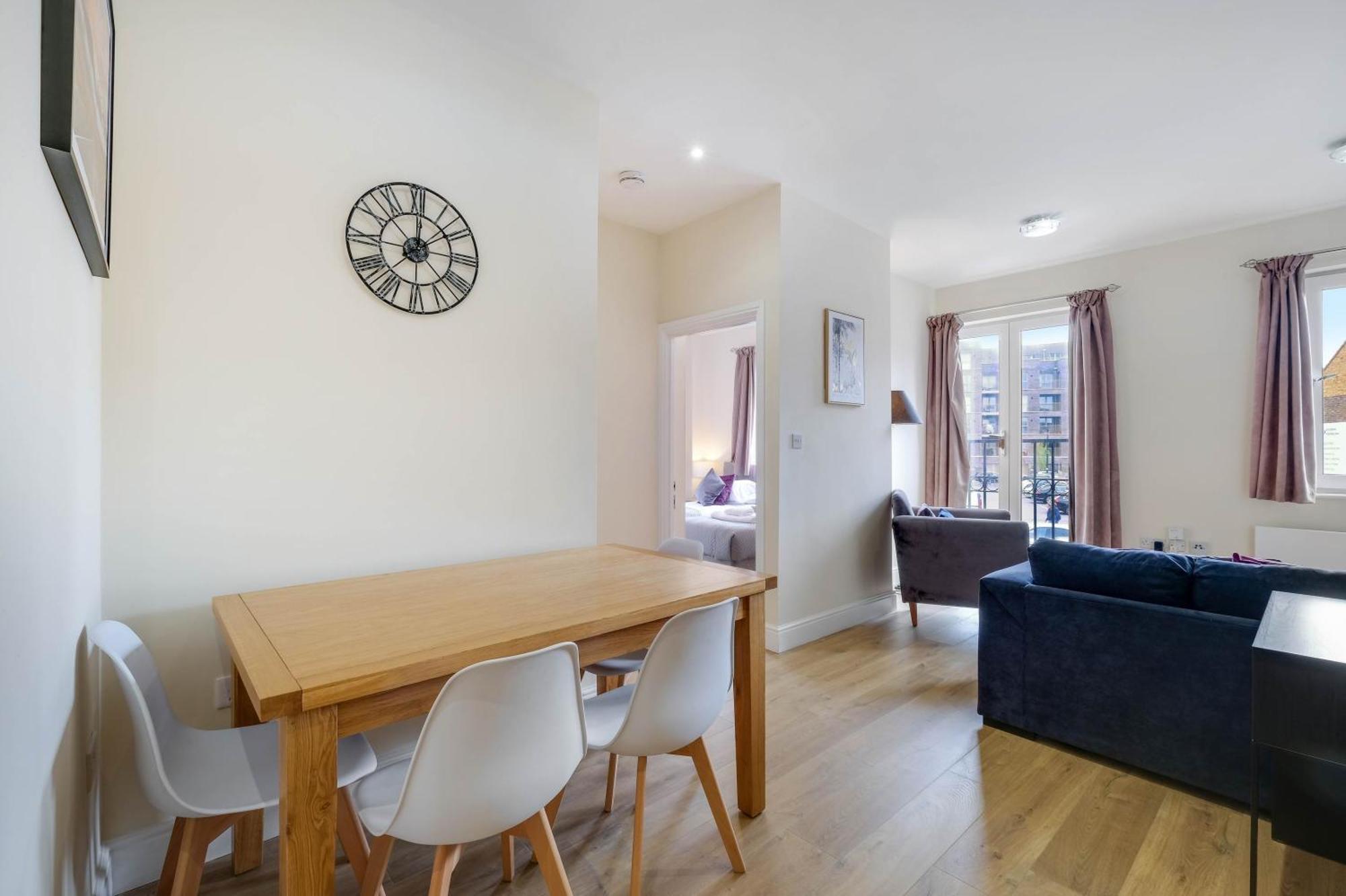 Luxury 2 Bedrooms * Maidenhead