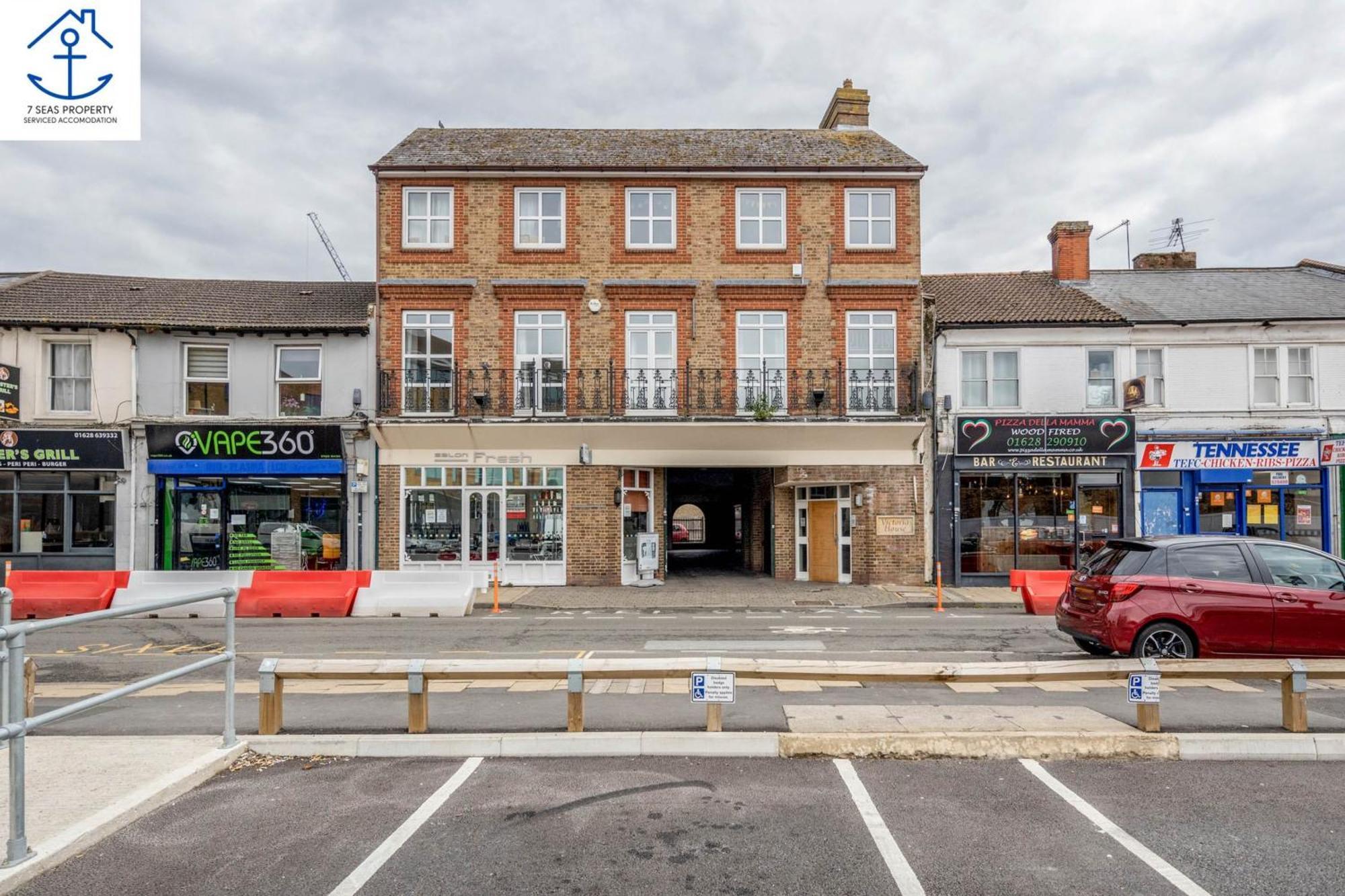 Luxury 2 Bedrooms Apartment Maidenhead